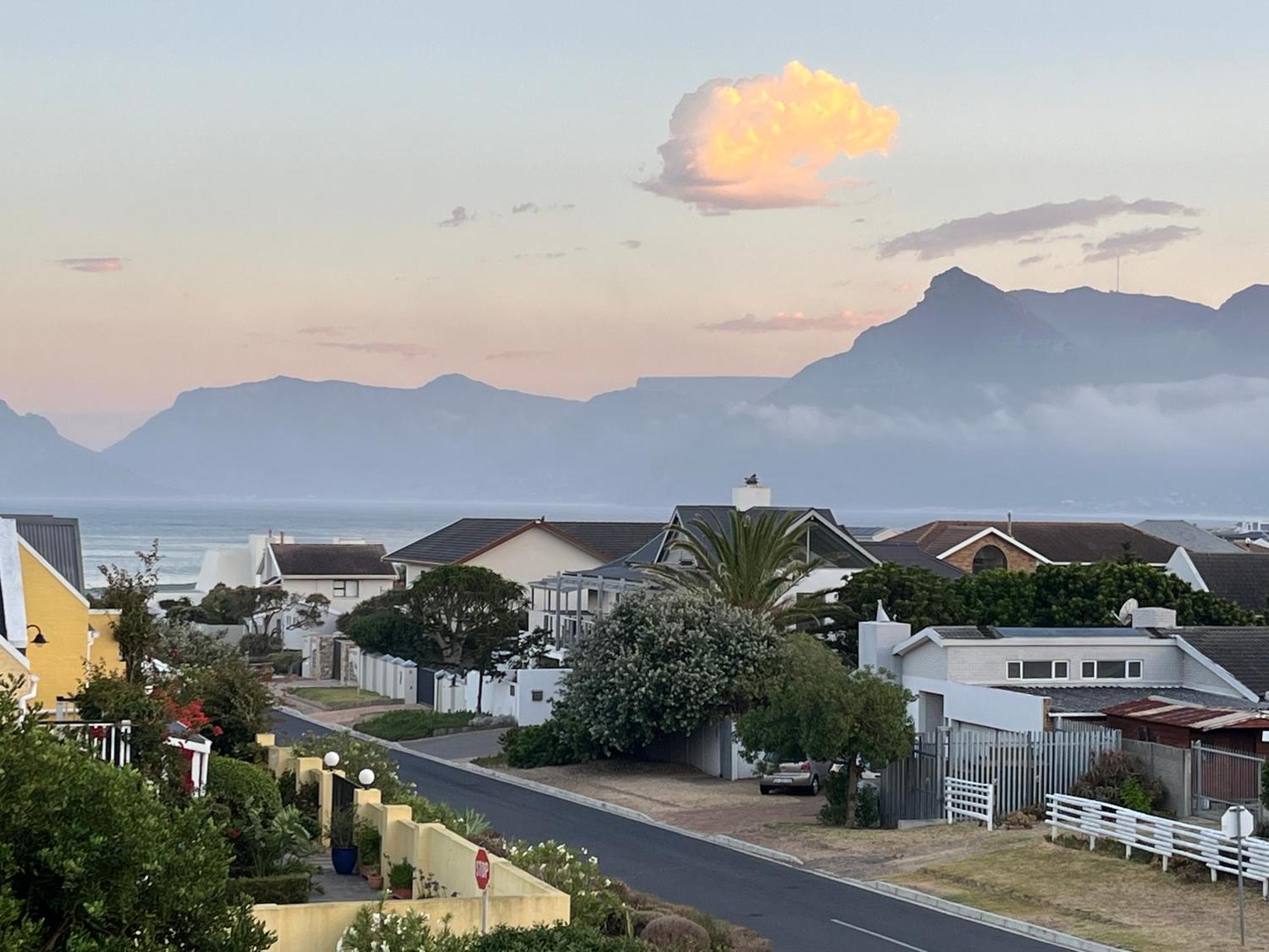 Storyhouse In Kommetjie Buitenkant foto