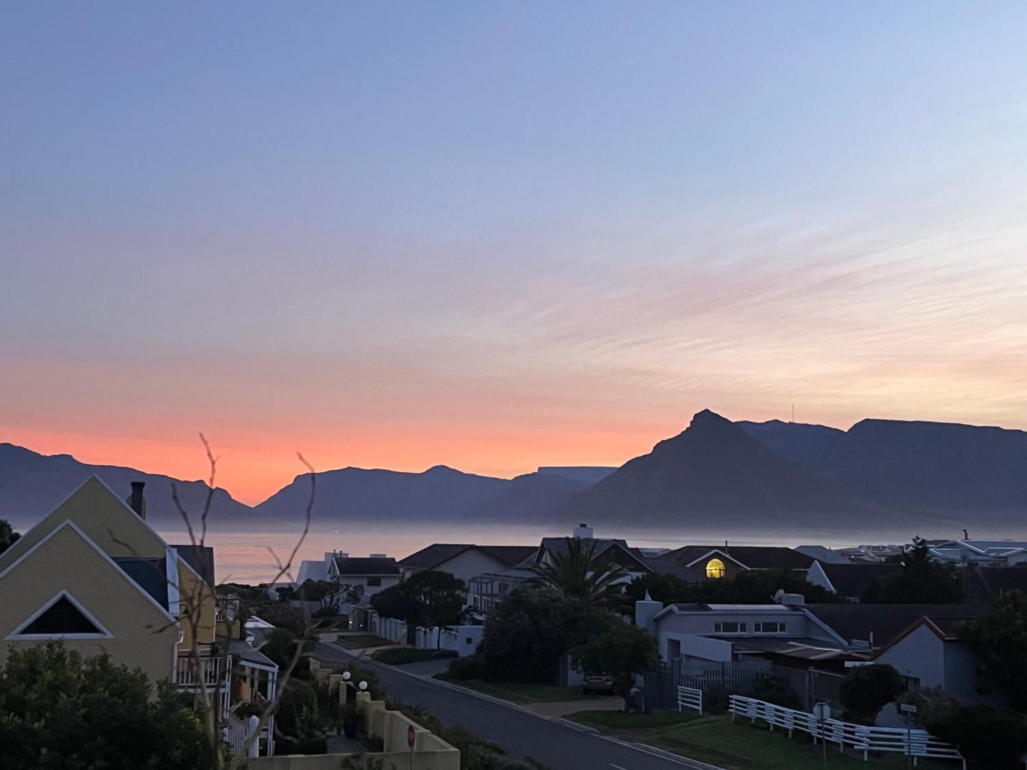 Storyhouse In Kommetjie Buitenkant foto