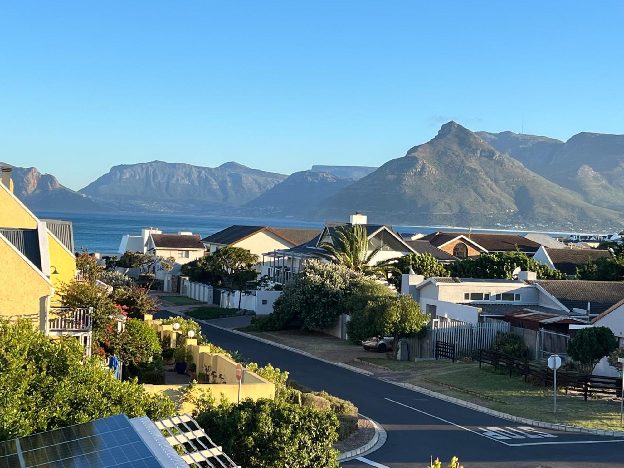 Storyhouse In Kommetjie Buitenkant foto